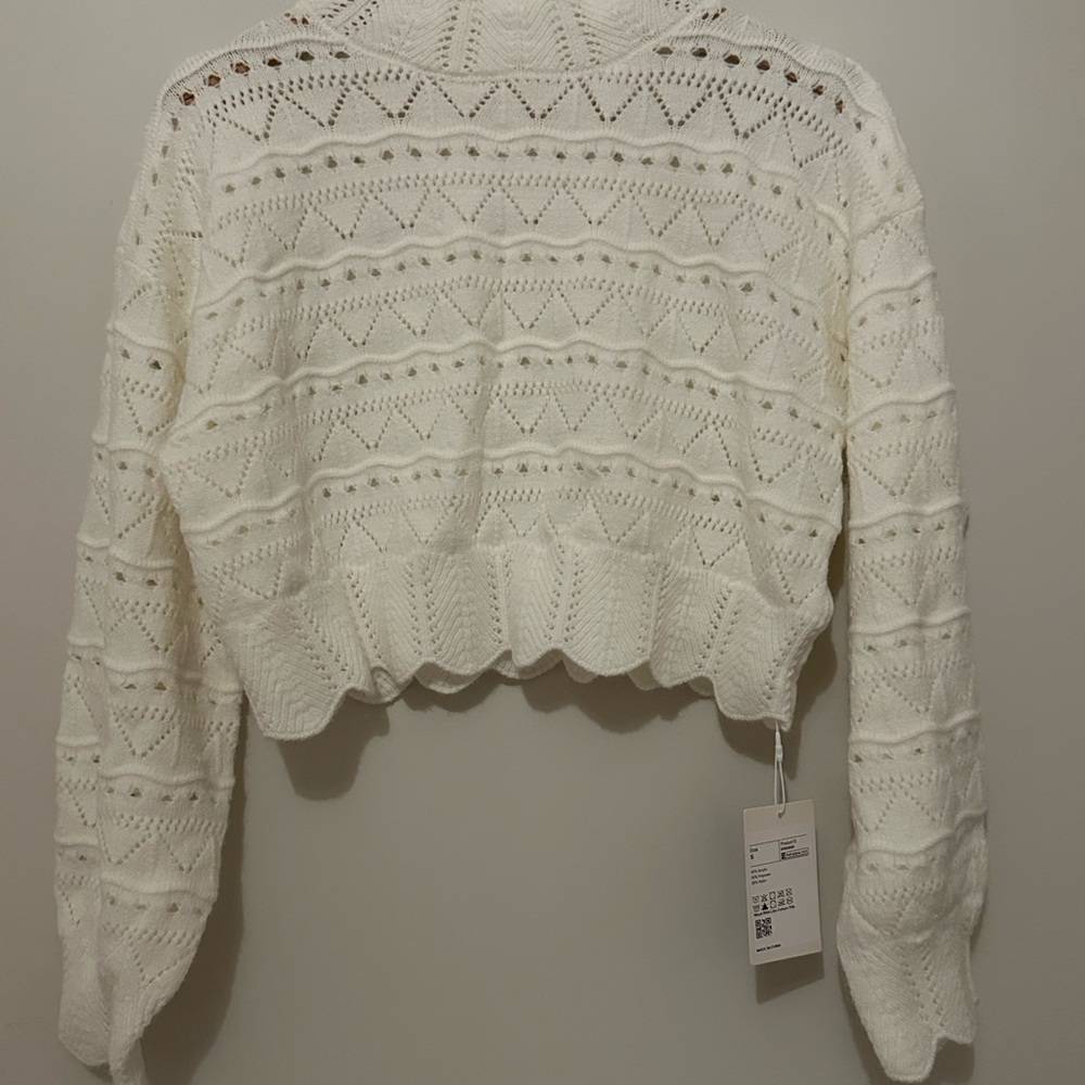 NWT Halara Women's White Sweater - size small